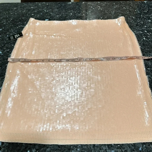 Express Super High Waisted Sequin Midi Pencil Skirt in
NWT - Picture 3 of 8